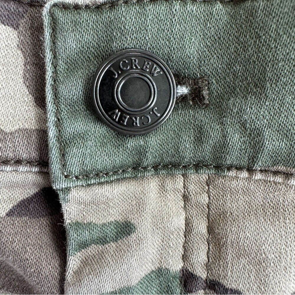 J. Crew 9” Cargo Toothpick Women’s Jeans Camouflage size 26 Green High Rise Camo - Picture 10 of 10